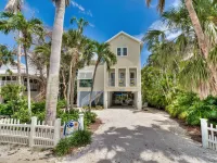 Captiva Sun & Moon Pool House -  Beach Side of Village Center - 3-Star