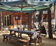 Rancho Relaxo, large fully fenced pet friendly lot. Centrally located