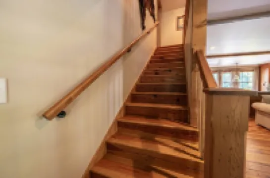 Near Lake Burton, gorgeous Mtn. View, 1920 Timpson Creek School House.