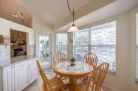 🍹🌞 Coastal Retreat! Heated Pool, Boat/RV Parking Double Lot, 3 miles to Beach! 인디언 리버 카운티 호텔