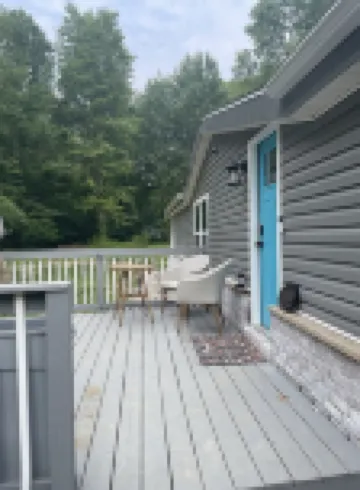 Beautiful Serenity on 1.26 acres 20 min from Downtown