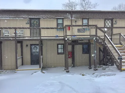 All Your Vacation Needs! Walk to the Slopes!