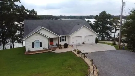 "Sunset Hideaway" Lakefront Weiss Lake with large private dock - boats welcome!