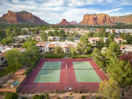Sedona Eco-Friendly Condo w/ Pool: Walk to Shops Restaurants Golf & Trails
