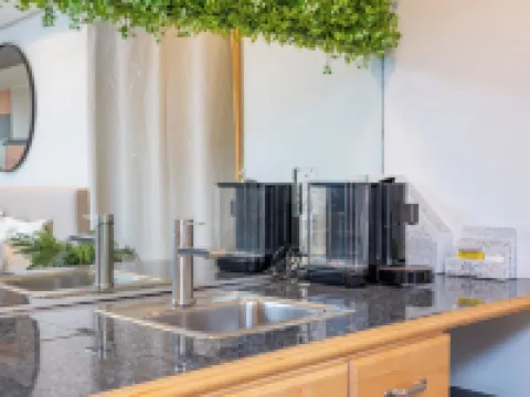 Stay in comfort and style! Encore Private Suite + Free parking! Close to Boston! Hoteles en Everett