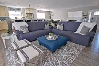 10 minute WALK to the BEACH - Renovated!