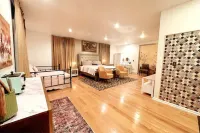Stien Oasis: Heated Indoor Pool Oasis With Theater, Bar&Tennis Court.