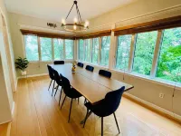 Candlewood Isle Cabin ~Dog-Friendly ~Lake Access~ Beach, Tennis, Basketball