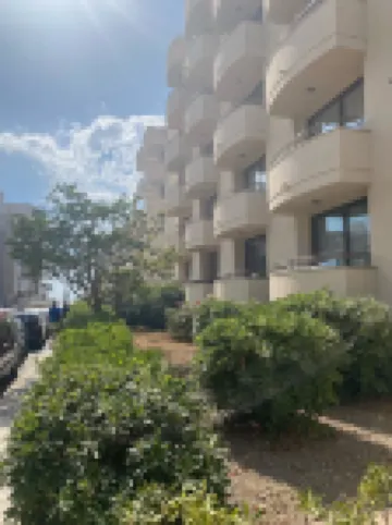 Arrive near the beach & feel good.