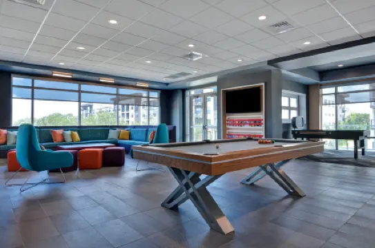 Tru by Hilton St. Petersburg Downtown Central Ave