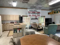 Outdoormen’s Paradise on Lake Sam Rayburn adjoining Angelia National Forest