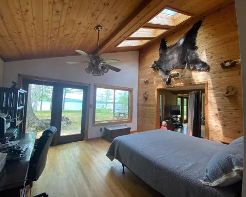"The Dam House" Lake and River Front Home with Beautiful Sunset Views Hotels in Powell