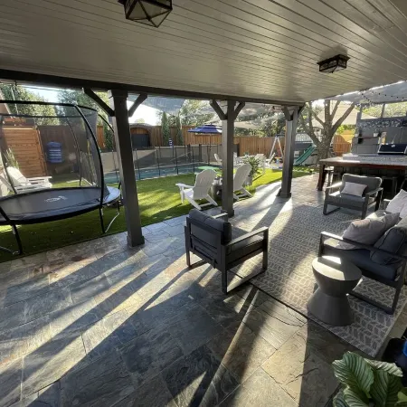 La Estancia - Your Home away from Home!