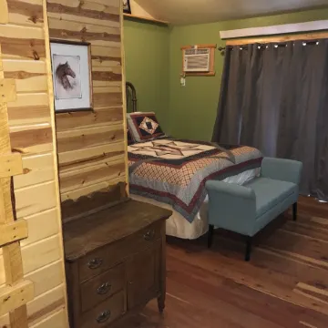 Mountain Peaks Inn, GREEN MOUNTAIN SUITE, Downtown Hill City