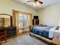 Amazing Mountain Views / Hot Tub / Fireplace / Game Room / Creek / Trails Hotels in Broad River