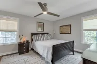 Pets Welcome! Large 4 Bed Beach View Privately Own/Operated