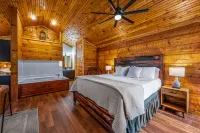 The Cove: Nestled amongst huge boulders and trees - Pool and Fitness Access!