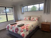 The Farm. Entire house country stay Hotels in Stanthorpe
