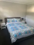 Private property on the Hume Weir - waterfront access. Family and pet friendly