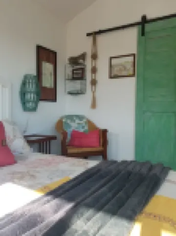 SueSea's by the Sea Shore