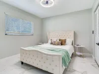 Villa Luxe ~ heated saltwater pool ~near famous beaches