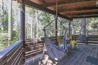 Chalet in Stanislaus National Forrest near Murphys w/ privacy and canyon views