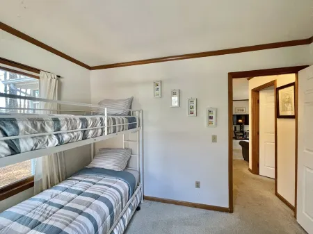 Cozy Coastal Cottage Ocean Pines