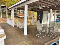 HUGE cove, DEEP water, KAYAKS, SUPs, fire pit & game room