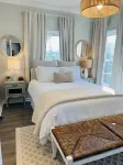 A totally renovated home in the heart of Roswell and central to Roswell’s best. - Wifi