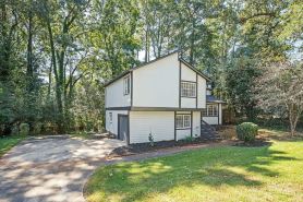 Vibrant Family Retreat~Sleeps 6~Games & Books