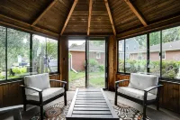 Charming Mid-Century Modern Eco-Friendly Home