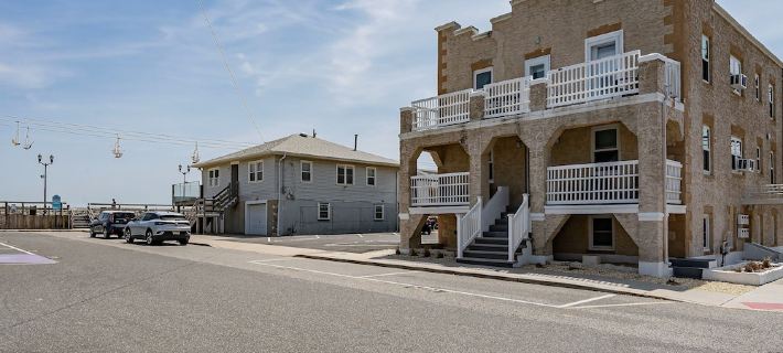 Seaside Escape, Steps to Beach & Boardwalk, Parking & Badges Hotels in Seaside Heights