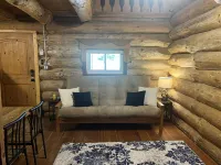 Yellow Banks Log Cabin With Waterfront Views