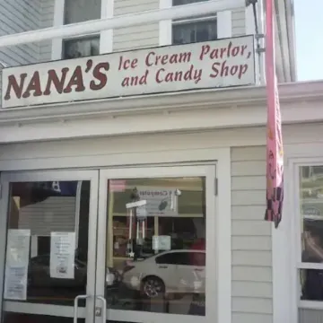 Waterfront Home with Spacious Deck and 4 Bedrooms