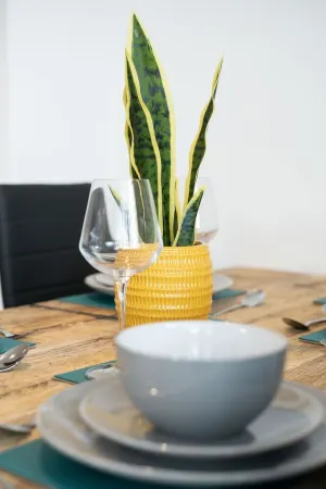 Recently refurbished 2 bed modern bungalow in Keynsham Отели в г. Киншем