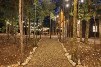 ✨Hampton's Hideaway: Luxury cabin with 🎲 Games, 🪁 Playground, and 💦 Hot Tub✨