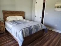 2-Bedroom Cabin Overlooking a Private Lake with Dock and Kayaks Hotels in Covington County