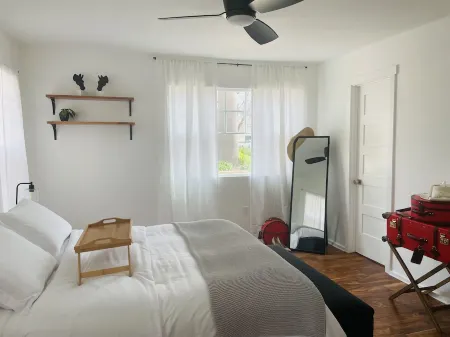 Downtown Los Olivos 3 Minute Walk to Wine Tasting Rooms! Fantastic Spacious Home