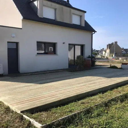 Sea view house near beach
