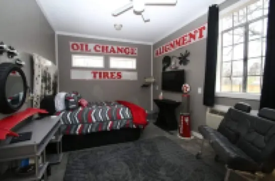 4th Street Garage - Historic Downtown Rogers