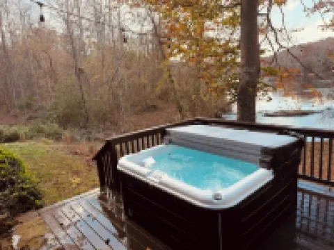 Yadkin River Lodge-cozy stay on the bluffs overlooking the Yadkin River.