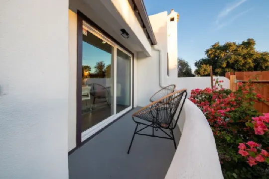 NEW! SPANISH BOHO COLONIAL RETREAT - WOOD STREET - DOWNTOWN RIVERSIDE