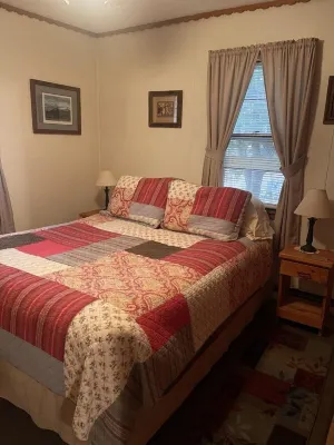 Keene Cozy Cottage in the Heart of the Adirondack Mountains! 빅 슬라이드 산 주변 호텔