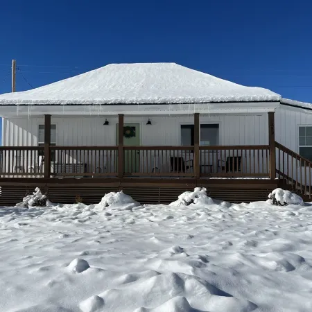 Bobbie Jean's Cozy Mountain Farmhouse