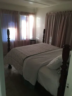 Gingerbread house Hotel in zona Alabama Hills National Scenic Area