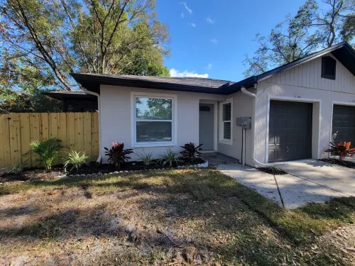 Palm Harbor Renovated 3-bedroom Hideaway!