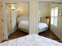 World Cup Matches Just 5 Min Away!  75" TV, King Bed, Lg 1 Acre Yard, Sleeps 8 Hotels near Hope Of Glory Ministries KCMO