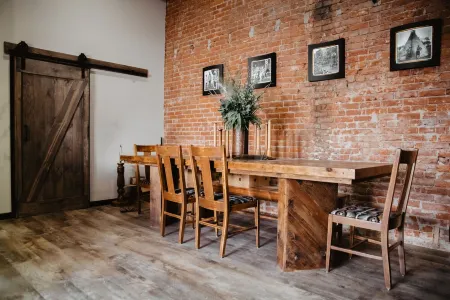 ★Heart of Pendleton★Downtown LUXURY & LOCATION★ Отели в г. Пендлтон