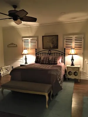 Hughes Street 2 Washington Historical district