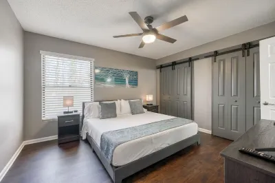 Premium Townhome #2 w/ 2 King Beds & Luxury Baths Hotels near Action Bartending School